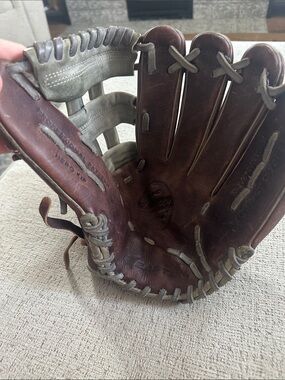 Easton Mako Legacy 12.75” Baseball Glove - Premium Hero Kip Leather - RHT